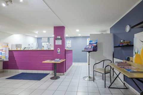 ResidHotel Cannes Festival, Reception