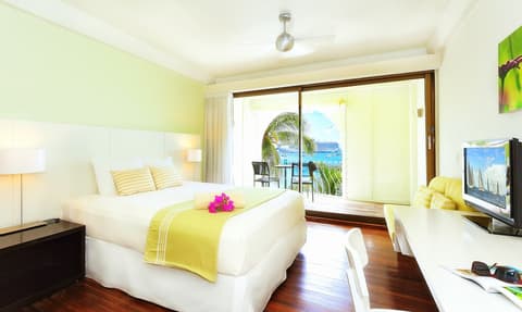 Holland House Beach Hotel, Room