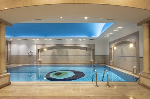 Occidental Taksim, Indoor pool