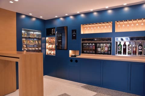 Hi Hotel Bari, Bar (on property)