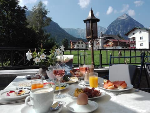 Verwöhnhotel Kristall, Breakfast meal