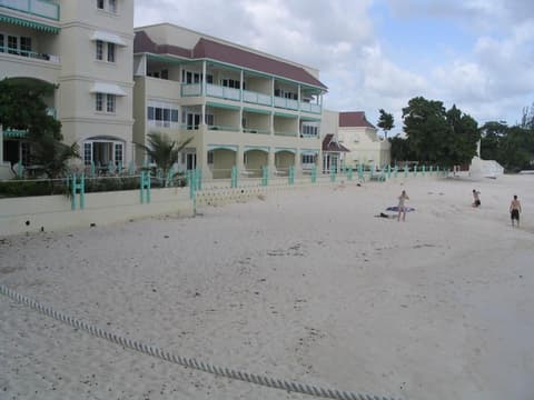 Coral Mist Beach Hotel, Beach