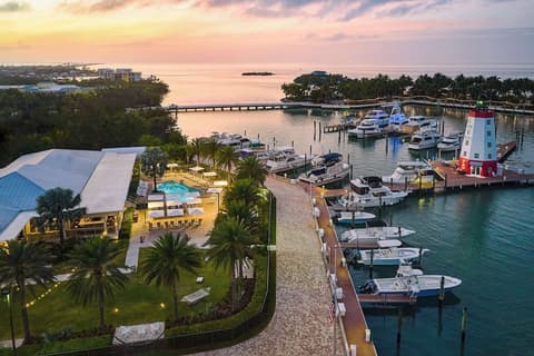 Faro Blanco Resort & Yacht Club Marathon, Curio by Hilton, Exterior