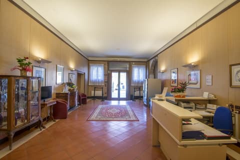 Casa Sant'Andrea, Interior entrance