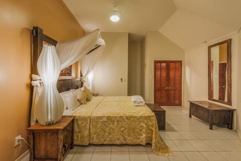Crown Beach Resort & Spa, Room
