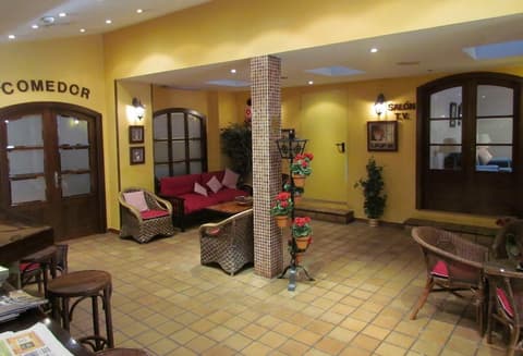 Hotel Don Paco, Lobby