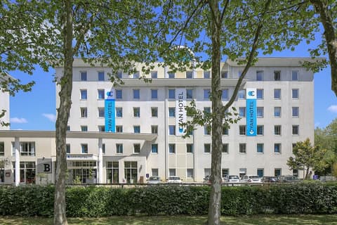 Cyan Hotel Roissy Villepinte Parc Des Expositions, Front of property