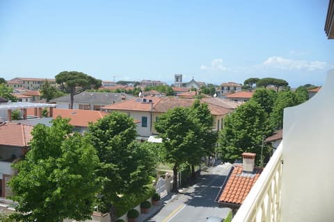 Hotel Pigalle, View from room