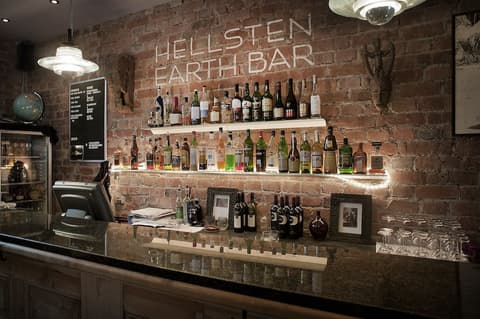 Hotel Hellsten, Bar (on property)