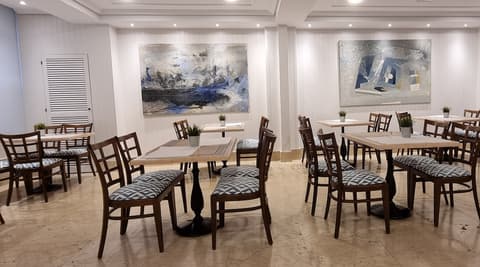 Hotel Gran Legazpi, Coffee shop