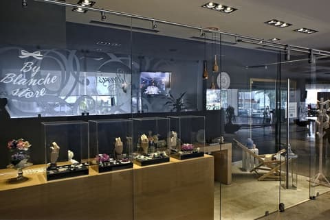 Rivoli Select Hotel, Gift shop