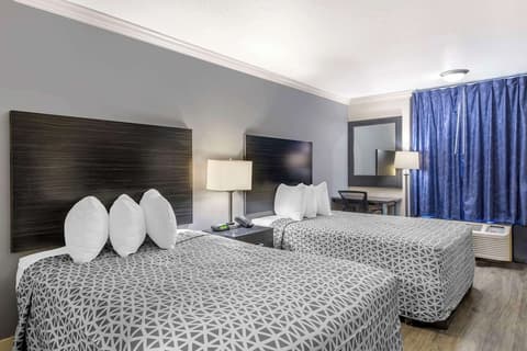 Suburban Studios International Drive, Room