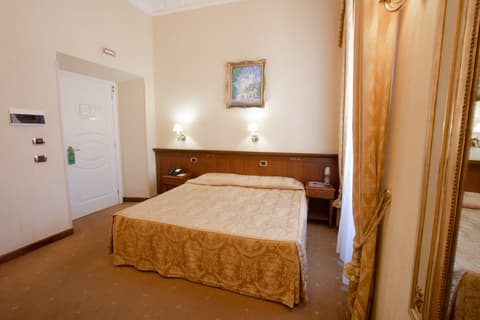 Hosianum Palace, Room