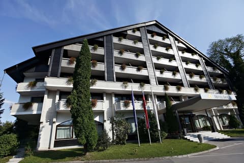 Hotel Savica Garni, Front of property