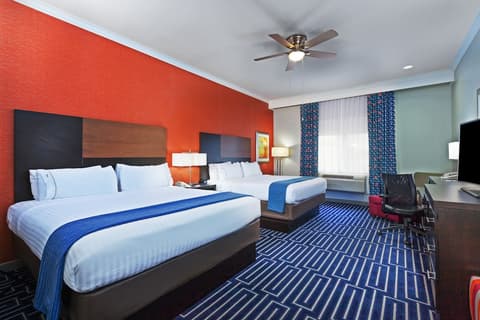 Holiday Inn Express & Suites Houston East, by IHG, Room