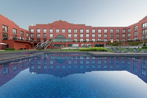 Dolce by Wyndham Barcelona Resort, Pool