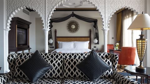 Jumeirah Al Qasr Dubai, Room