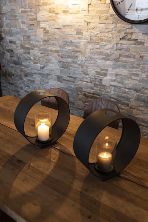 Beverly Hills Hotel, Bar (on property)