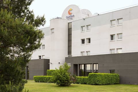 Comfort Hotel Aeroport Lyon St Exupery, Front of property