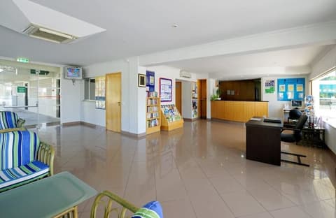Parque Mourabel- Pe Do Lago- Oasis Village, Lobby