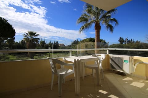 Parque Mourabel- Pe Do Lago- Oasis Village, Room