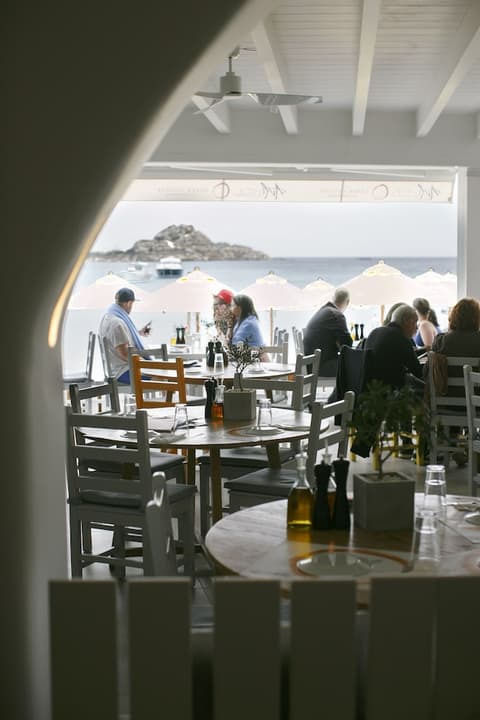 Argo Hotel, Restaurant