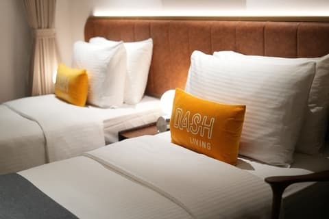 Dash Living On Hollywood, Room