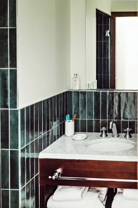 Le Val Thorens, a Beaumier Hotel, Bathroom