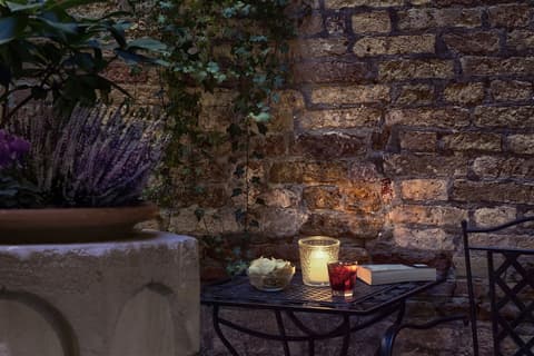 Hotel Pausania, Garden