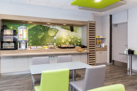 Hôtel ibis budget Aix-les-Bains Nord, Breakfast area