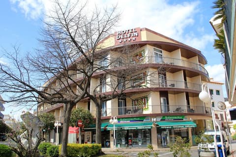 Hotel Delfín, Front of property