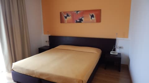 Hotel Castelli, Room