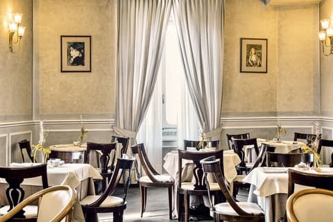 Grand Hotel Bastiani, Dining