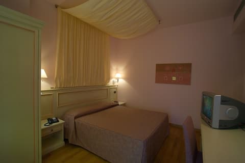 West Florence Hotel, Room