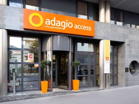 Aparthotel Adagio Access La Défense Léonard de Vinci, Exterior