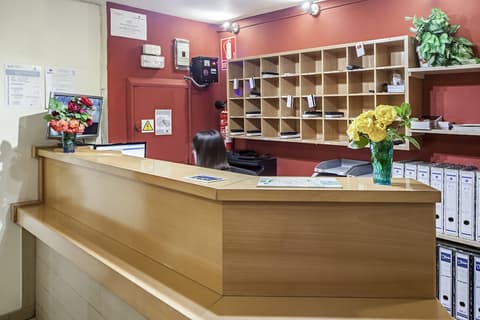 INTER Puerta del Sol - Auto Check-in, Check-in/check-out kiosk