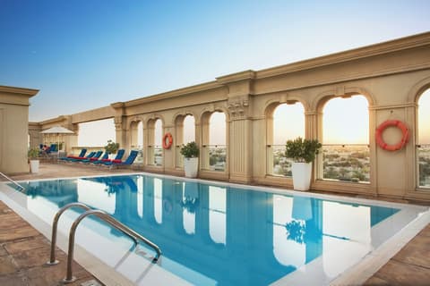 Villa Rotana, Rooftop pool