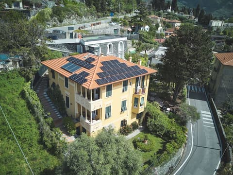 Villa Margherita, Front of property