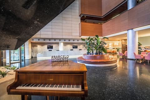 Barceló Granada Congress, Reception