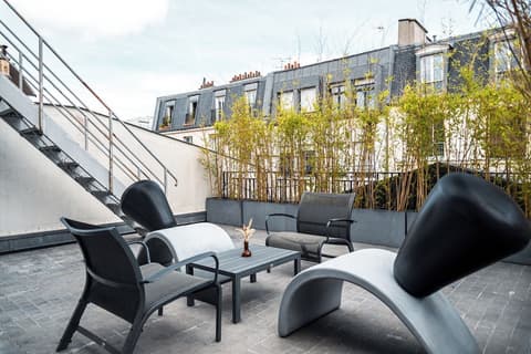 Kube Hotel Paris, Terrace/patio