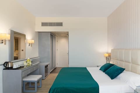 St. George Beach Hotel & Spa Resort, Room