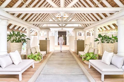 LUX Belle Mare, Lobby