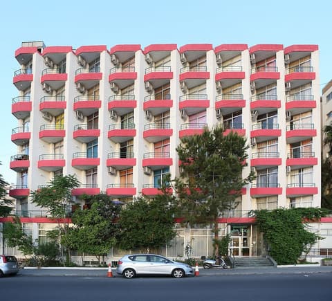 Sylva Hotel, Front of property