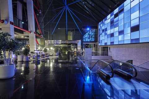 Hyatt Regency Barcelona Tower, Lobby
