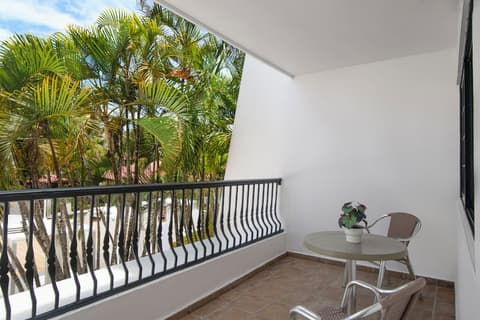 BlueBay Villas Doradas - Adults Only - All Inclusive, Terrace/patio