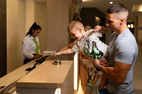 Hotel Karos Spa, Reception