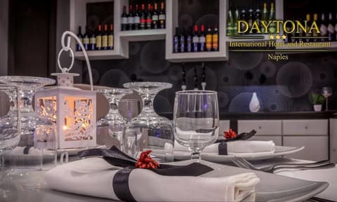 Hotel Daytona, Dining