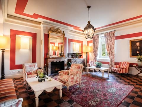 Palacio Urgoiti, Reception