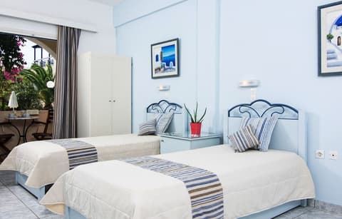 Paradise Resort, Room