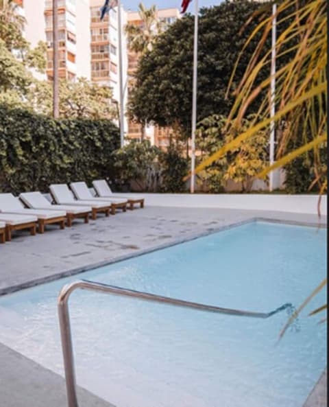 Puerto Azul Marbella, Pool